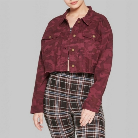 Wild Fable Camo Print Cropped Denim Jacket - Picture 2 of 9